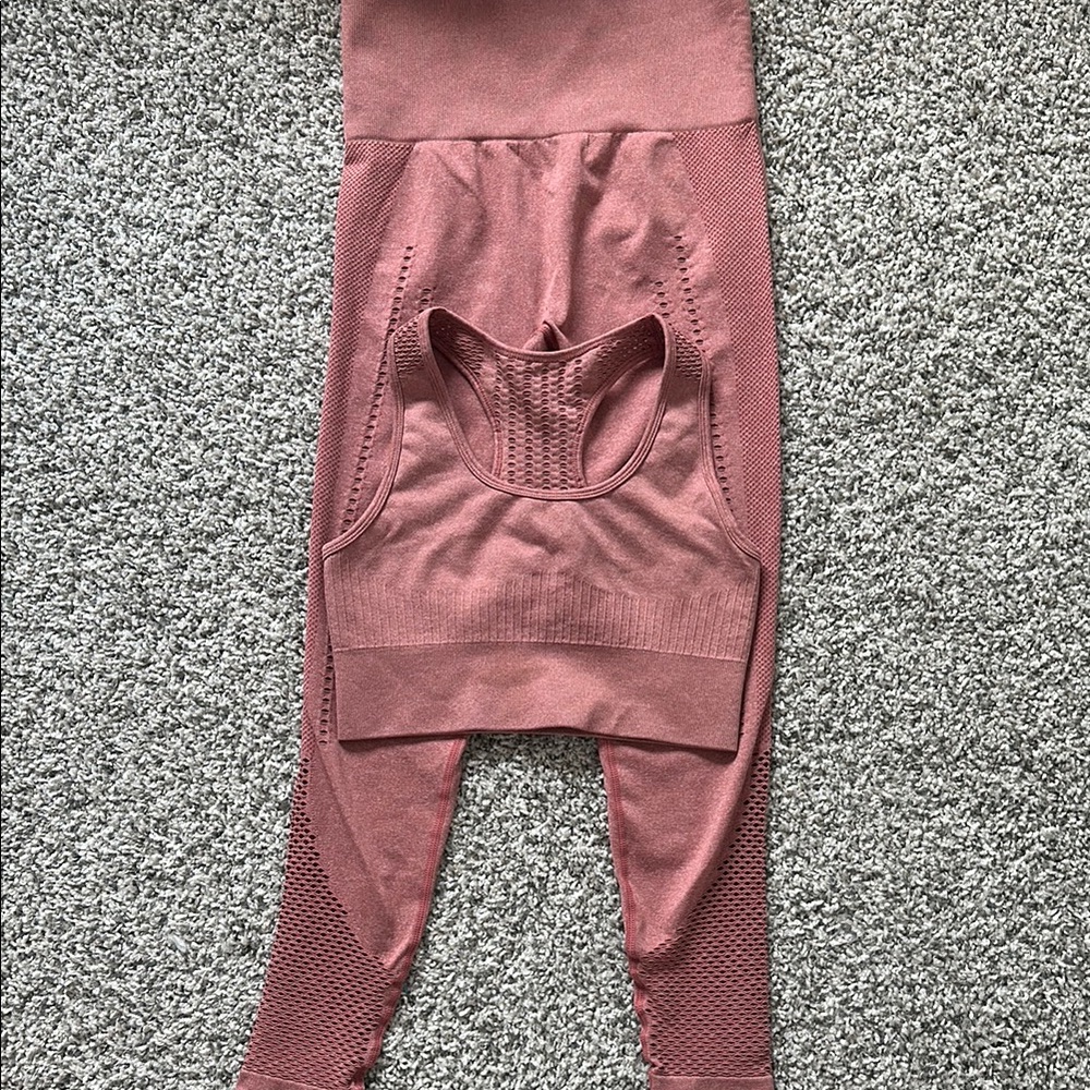 Seamless High-Waisted Leggings in Mauve